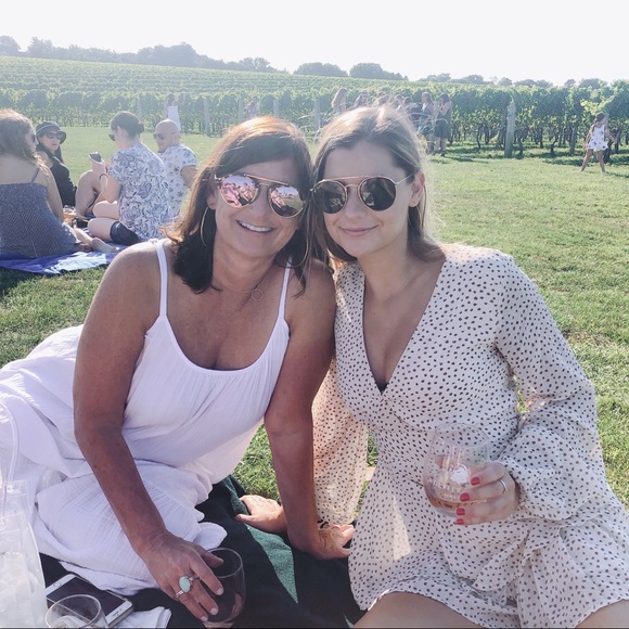 Meet your Posher, Megan - Picture 1 of 1